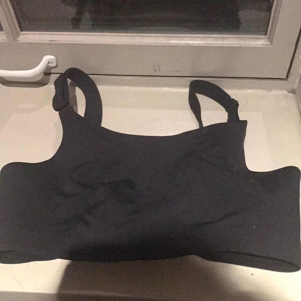 Lululemon maximum support sports bra